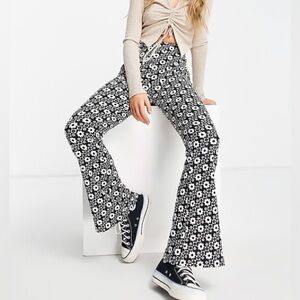 No Boundaries Black and White Patterned Flare Pants Size M